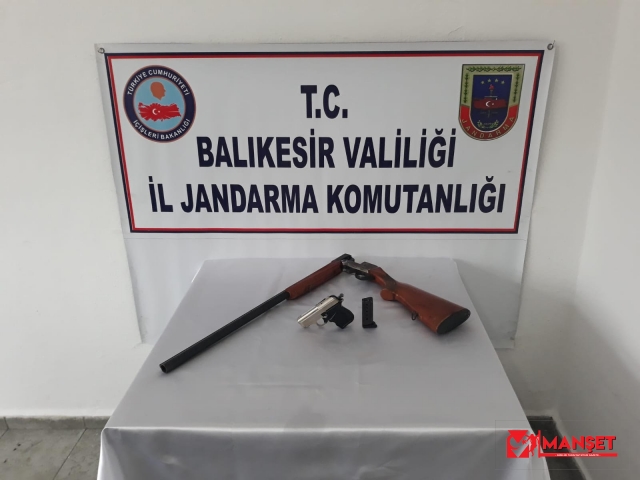 JANDARMA UYUŞTURUCU VE SİLAH ELE GEÇİRDİ