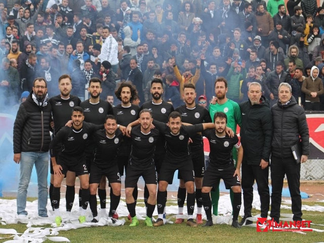 ZİRVE YARIŞINDA YARA ALDI 0-0