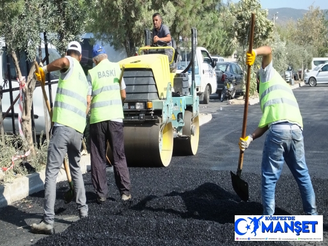 Burhaniye’de Sanayi Sitesi toz ve çamurdan kurtuldu