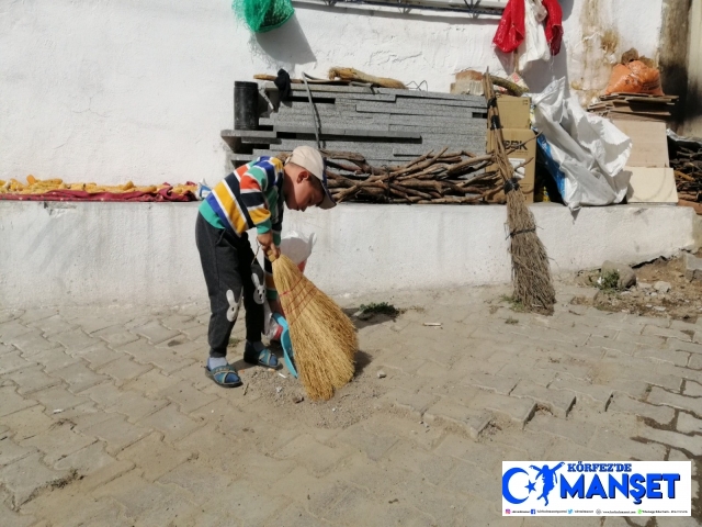 Sındırgı’nın Akçakısrak Mahallesi temizliği ile örnek oluyor