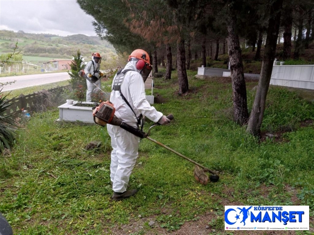 Mezarlıklar Bayrama hazır