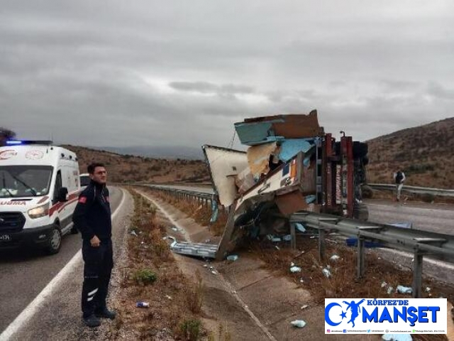 Balıkesir'de TIR devrildi; Gönen- Bandırma yolu 9 saat trafiğe kapandı