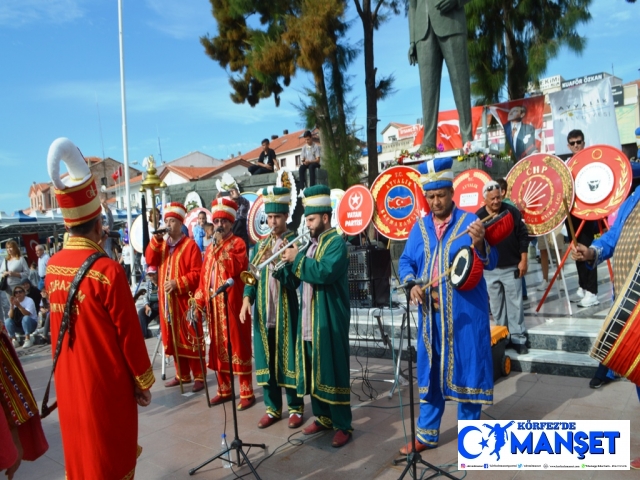 KÖRFEZ YÖRÜKLERİ CUMHURİYETİN 100. YILDÖNÜMÜNÜ MEHTERAN VE PİLAV-KEŞKEK HAYRIYLA KUTLADI