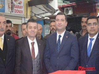 MHP AYVALIK'TA GÖVDE GÖSTERİSİ YAPTI