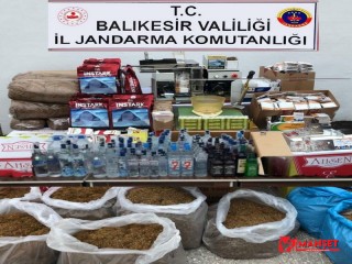 JANDARMADAN KAÇAK SİGARA VE İÇKİ OPERASYONU