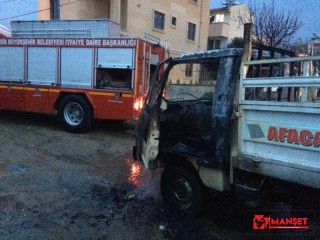 Sigara izmariti kamyoneti yaktı