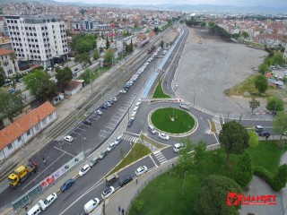 GAR YOLU YEŞİLE BÜRÜNDÜ