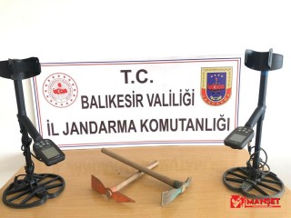 Jandarmadan kaçak kazı yapanlara suçüstü