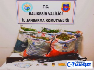 Ayvalık’ta jandarmadan uyuşturucu operasyonu