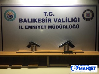 Balıkesir'de polis 15 silah ele geçirildi