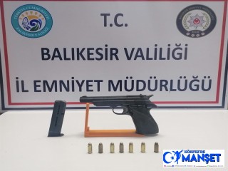 Balıkesir'de polis 3 aranan şahıs ve silah ele geçirdi