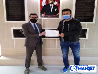 Burhaniye'de açık lise diplomaları dağıtılıyor