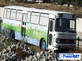 Burhaniye’de Gezici Ana Sınıfı olan otobüs çürümeye bırakıldı