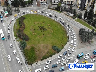 Şüpheli çanta polisi alarma geçirdi: Trafik felç oldu