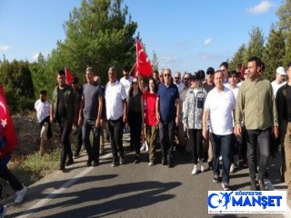 Ümit Özdağ, Çanakkale'de 'Zafer Yürüyüşü'ne katıldı