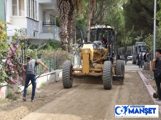 ALTINKUM MAHALLESİ’NDE CADDELER YENİLENİYOR